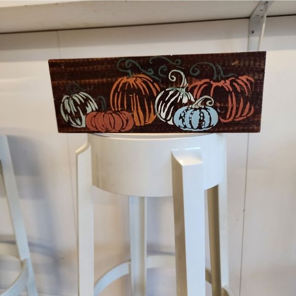 Rustic Pumpkins painted on reclaimed wood - Picture 12 of 16